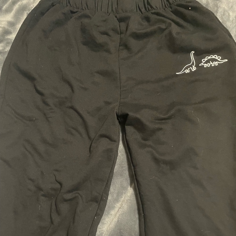 Worn a few times. Good condition.
